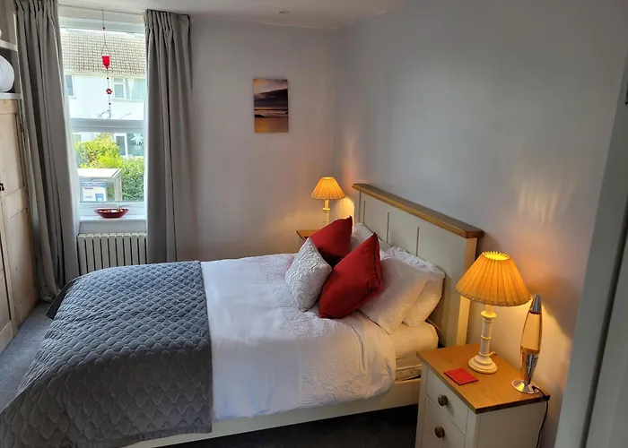 Little Haven 1 Bedroom House Sought After Area