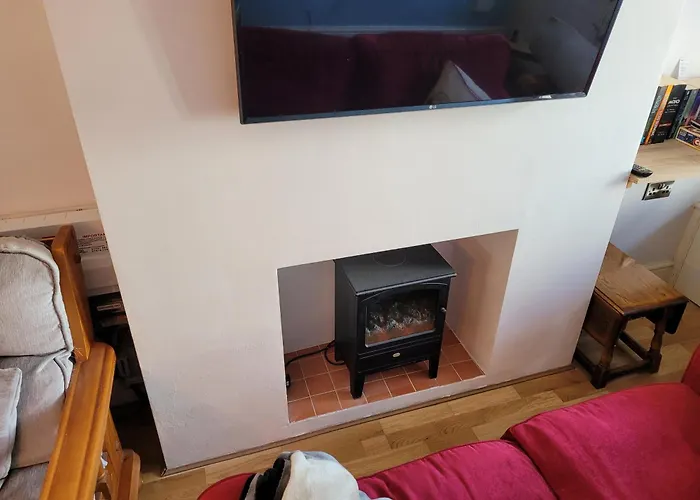 Little Haven 1 Bedroom House Sought After Area