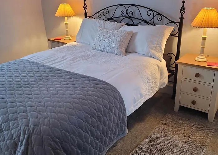 Little Haven 1 Bedroom House Sought After Area